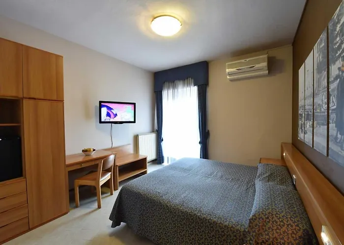 Ambra Hotel - The Only Central Lakeside Hotel In Iseo