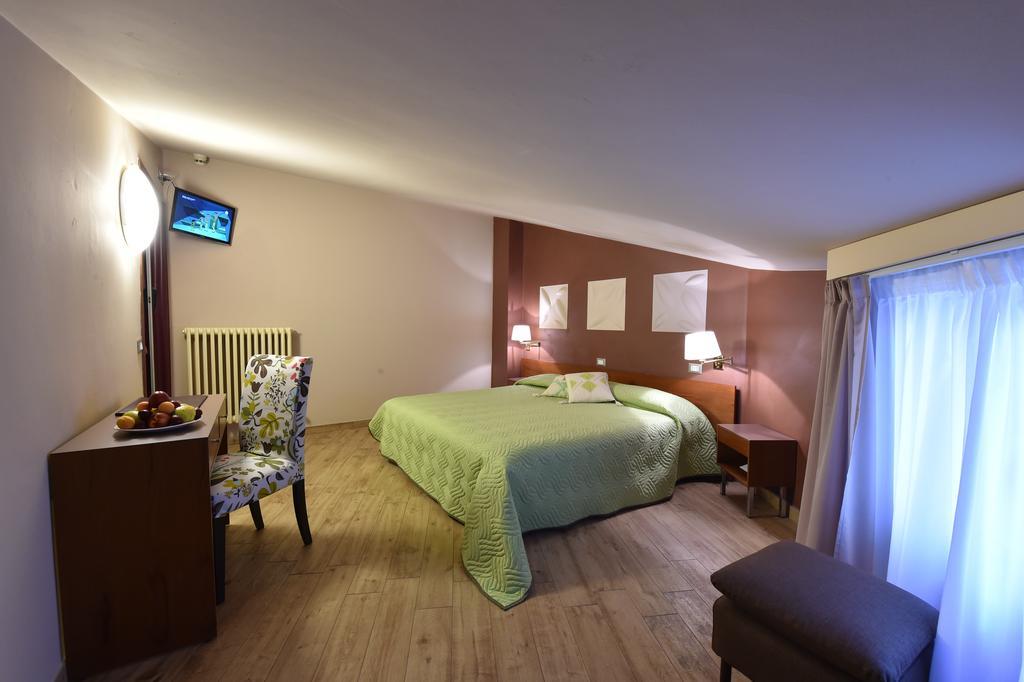 Hotel Ambra - The Only Lakeside In Iseo